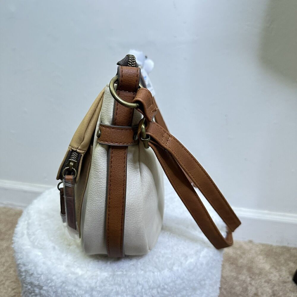 Time and Tru Dayana Essential Crossbody Bag with Adjustable Strap Beige Tan - Picture 4 of 8